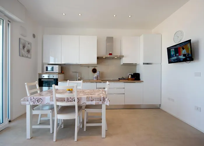 Brezza 4 * Gabicce Mare